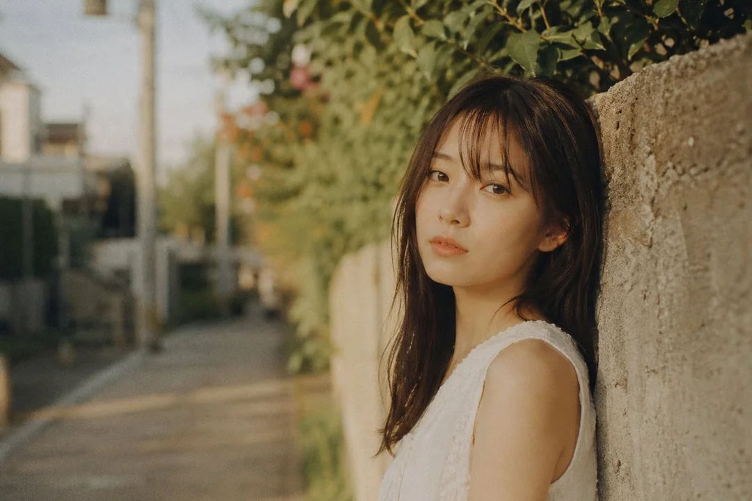Japanese Girl's Nostalgic Dream in the Film