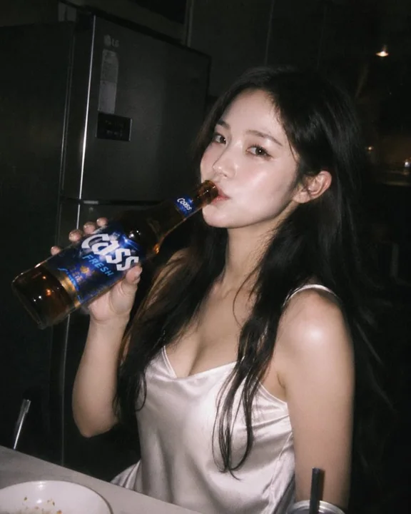 Korean-style night kitchen beauty beer snapshot photos