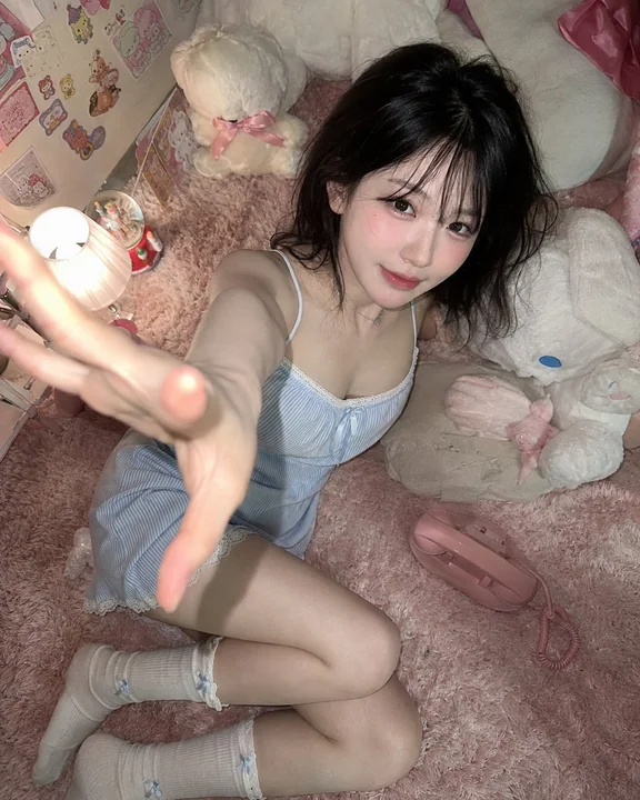 粉白玩偶感居家直闪韩系少女